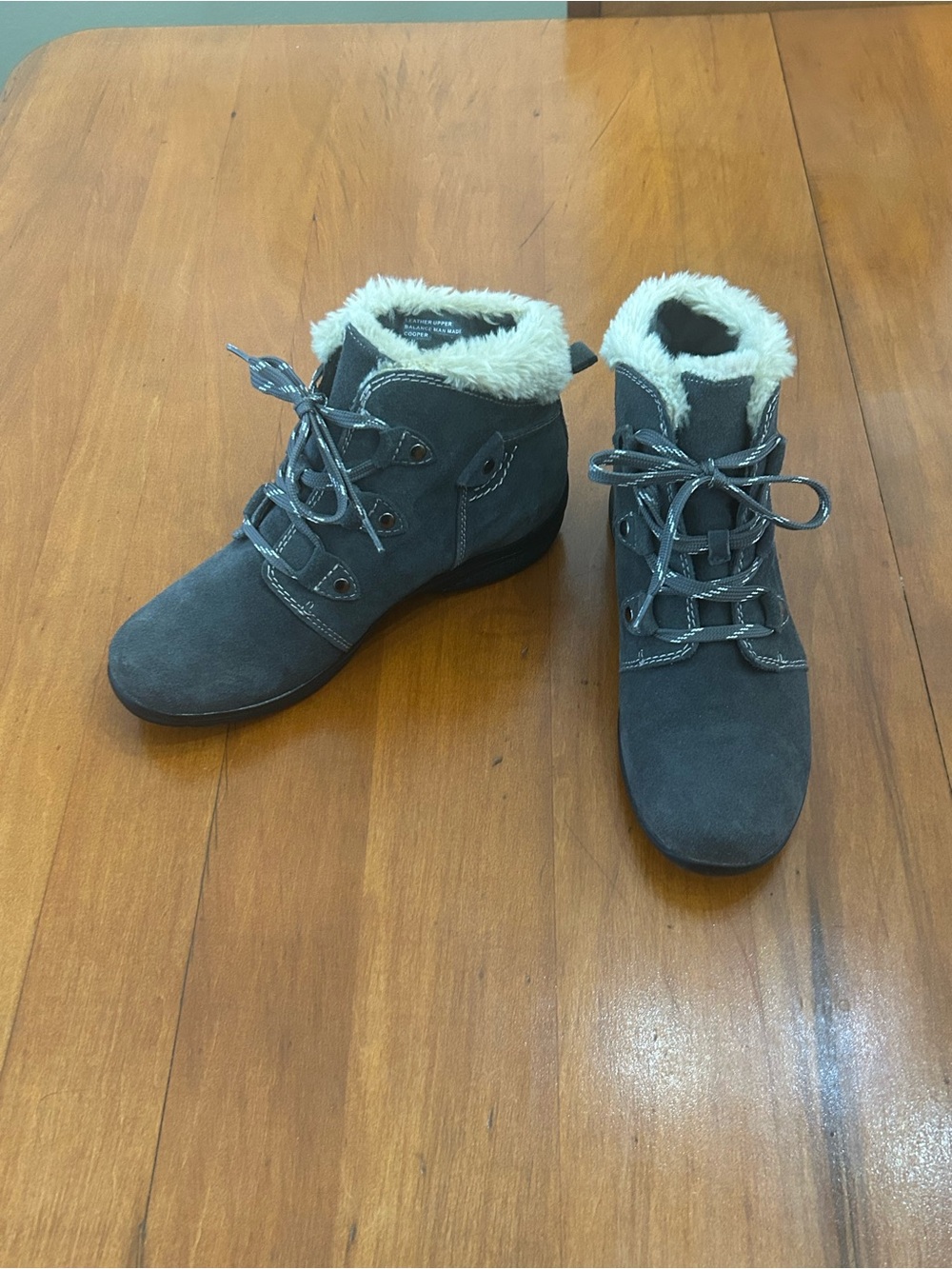 Earth Origins Cooper Gray Suede Boots Water Resistant Ankle Boots Size 8.5 - Picture 2 of 9